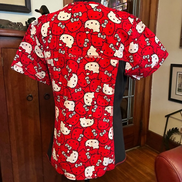 "Sanrio-Hello Kitty" scrub top, M, like new condition - Picture 5 of 9